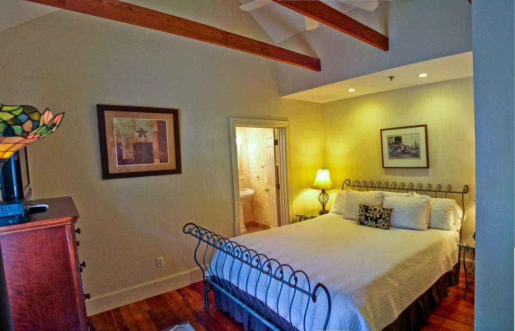 Night Swan Intracoastal Bed & Breakfast New Smyrna Beach Dış mekan fotoğraf