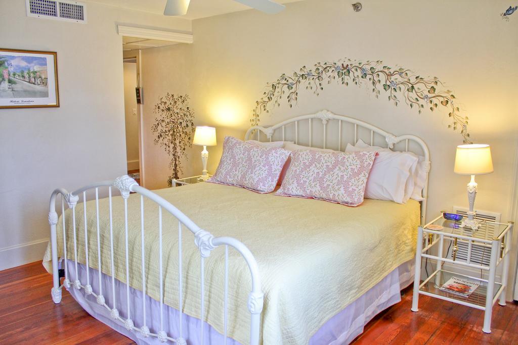 Night Swan Intracoastal Bed & Breakfast New Smyrna Beach Dış mekan fotoğraf