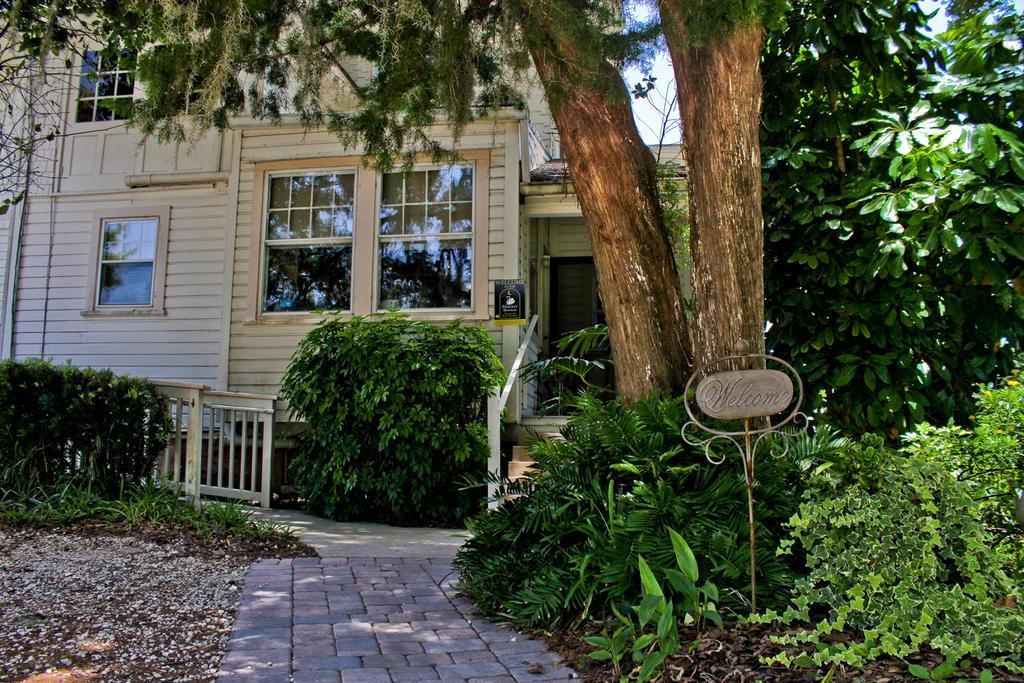 Night Swan Intracoastal Bed & Breakfast New Smyrna Beach Dış mekan fotoğraf