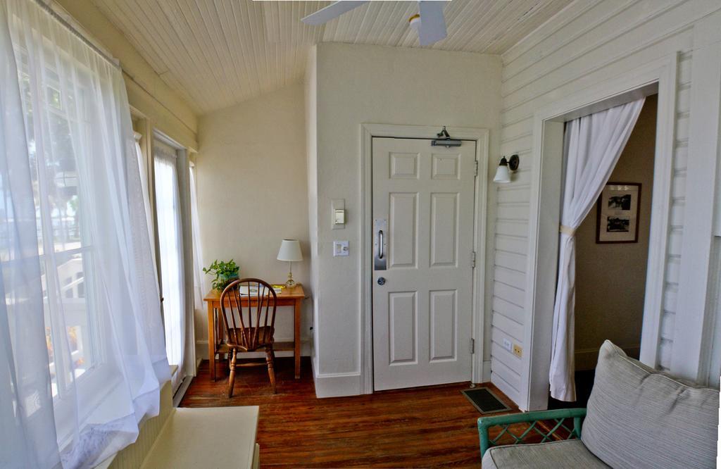 Night Swan Intracoastal Bed & Breakfast New Smyrna Beach Dış mekan fotoğraf
