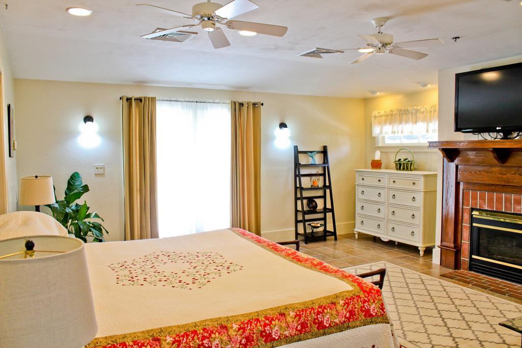Night Swan Intracoastal Bed & Breakfast New Smyrna Beach Dış mekan fotoğraf